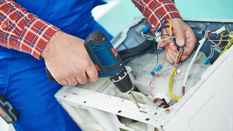 Küçükçekmece York York çamaşır makinesi kart tamiri – Su almama arızası orijinal parça ile giderildi. - Teknik servis örneği